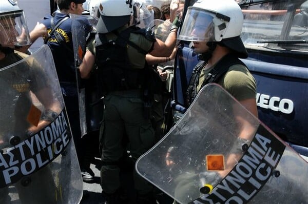 40 προσαγωγές σε συγκέντρωση για τον Ρωμανό, λόγω...Νταβούτογλου