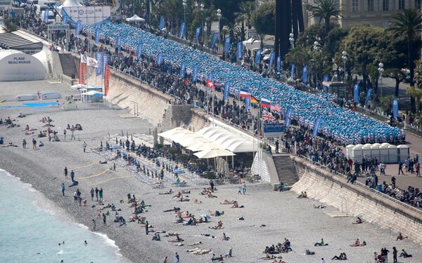 Συναγερμός στη Γαλλία για γκρουπ 6.400 Κινέζων τουριστών