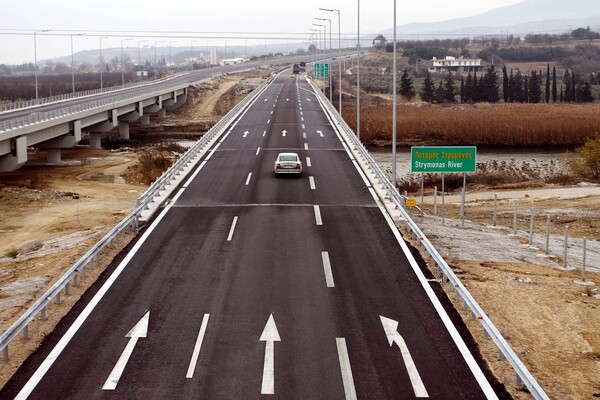 Έξαλλος ο Χρυσοχοΐδης με τα "διόδια στην Αμφίπολη"