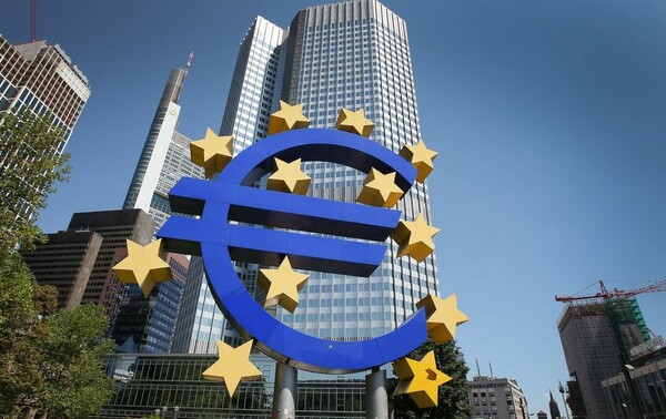 Η ΕΚΤ προειδοποιεί τις ελληνικές τράπεζες: Χωρίς παράταση του προγράμματος δεν δανείζουμε