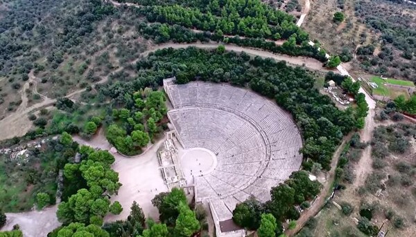 Η ασύλληπτη ομορφιά της Αρχαίας Επιδαύρου από ψηλά