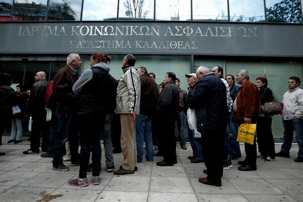 Υπόσχεση για κανονική καταβολή των συντάξεων του ΙΚΑ στο τέλος του μήνα