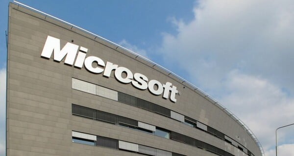 Microsoft: Δεν τίθεται θέμα ματαίωσης επενδυτικού προγράμματος στην Ελλάδα