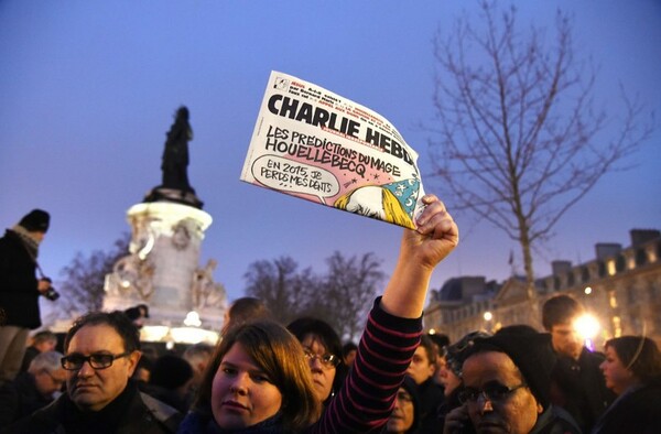 Η Ευρώπη διαδηλώνει για το Charlie Hebdo, φωνάζοντας «Δεν φοβόμαστε!»