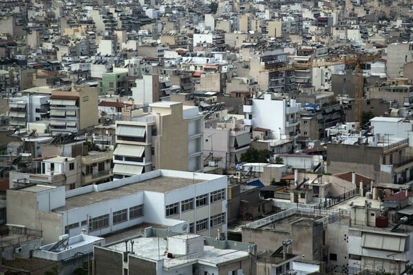 Καμπανάκι ΕΚΠΟΙΖΩ: Μεγάλο μέρος των οφειλετών θα χάσουν τα σπίτια τους