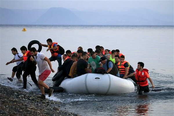 30 χιλιάδες άτομα συμμετέχουν στο κύκλωμα διακίνησης μεταναστών και προσφύγων