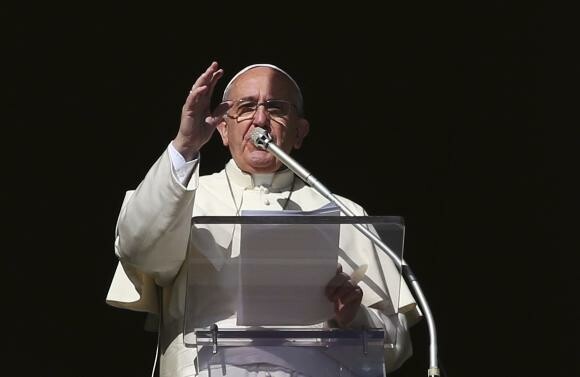 Ο Πάπας Φραγκίσκος κριτικάρει την βία κατά των μεταναστών στην Ευρώπη