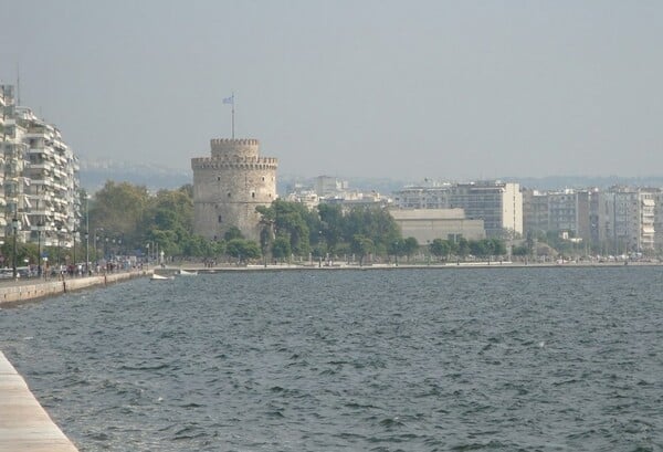 Ρύπανση στο Θερμαϊκό κόλπο προκάλεσε δεξαμενόπλοιο