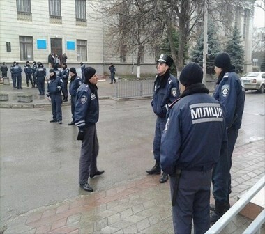 Κριμαία: Η ειρήνη στην κόψη του ξυραφιού