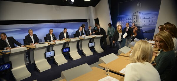 Debate: Ποιος πολιτικός αρχηγός άναψε τσιγάρο στη διάρκεια του;