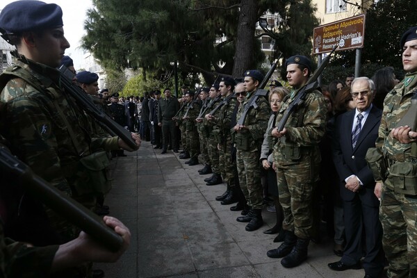 Tσίπρας και Παυλοπουλος στη Δεξαμενή στο Κολωνάκι για τον αγιασμό των υδάτων