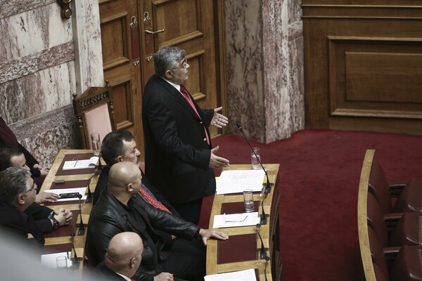 30 φωτογραφίες απ' την μάχη στη Βουλή για το Ασφαλιστικό