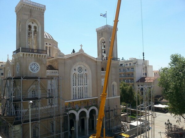 Απομακρύνονται μετά από δύο δεκαετίες οι σκαλωσιές από τη Μητρόπολη Αθηνών