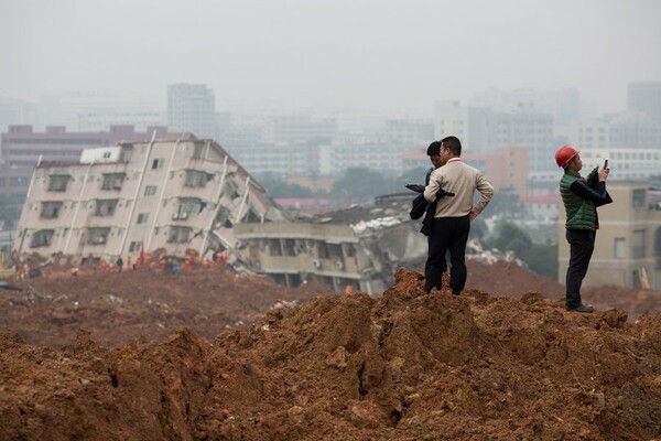 Drones κατέγραψαν σοκαριστικές εικόνες από τη θανατηφόρο καταστροφή στην Κίνα