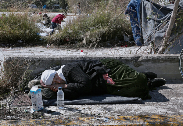 Παγιδευμένοι στην Ελλάδα- 25.000 πρόσφυγες και μετανάστες