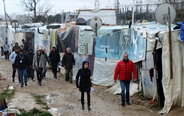 Τελικά δεν έρχεται απόψε στη Λέσβο η Τζολί - Φωτογραφίες από τη σημερινή επίσκεψη στο Λίβανο