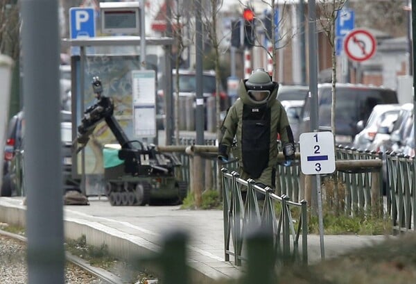 Βρυξέλλες: Τρεις συλλήψεις στην μεγάλη επιχειρήσεις της αντιτρομοκρατικής- Ο ύποπτος είχε βαλίτσα με εκρηκτικά