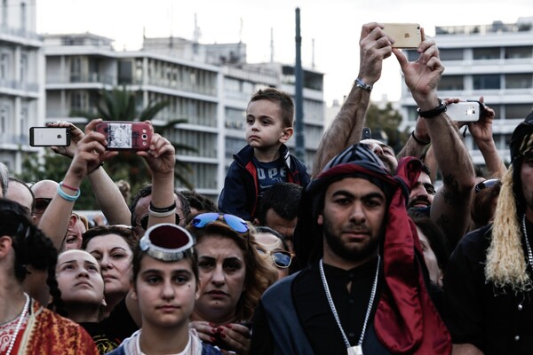 Στιγμές συγκίνησης με τους Πόντιους στο Σύνταγμα - ΦΩΤΟΡΕΠΟΡΤΑΖ