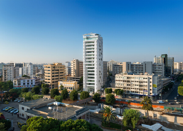 Ο πύργος του Jean Nouvel στην Κύπρο είναι ένας μικρός αστικός παράδεισος