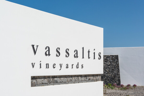 Vassaltis Vineyards: αυτό είναι το νεότερο οινοποιείο της Σαντορίνης