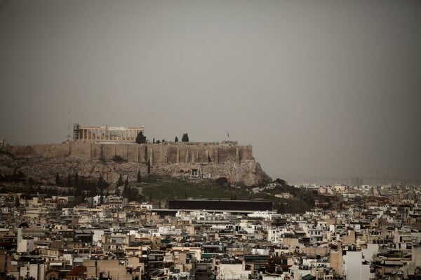 Έσπασε κάθε ρεκόρ χθες η αφρικανική σκόνη