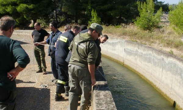 Δεμένος χειροπόδαρα και με ένα σακίδιο πέτρες βρέθηκε νεκρός σε κανάλι του Μόρνου άντρας που είχε απαχθεί