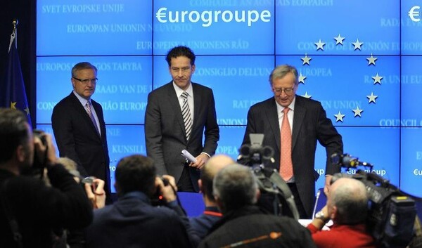 Βloomberg: H Kομισιόν ετοιμάζει συμβιβαστική πρόταση για το Eurogroup