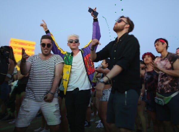 Τα αγόρια του Coachella - Διάσημοι και party animals σε στιλάτες εμφανίσεις για το μεγάλο φεστιβάλ