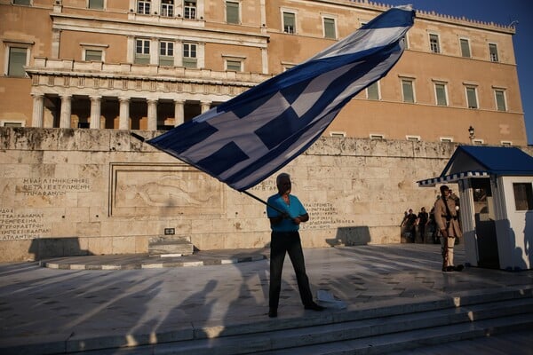 Γραφείο Προϋπολογισμού Βουλής: Η καθυστέρηση της διαπραγμάτευσης έκανε ζημιά στην ελληνική οικονομία