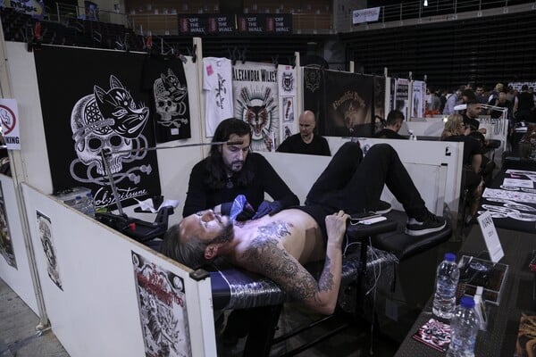 45 φωτογραφίες από το 10ο Tattoo Convention στην Αθήνα