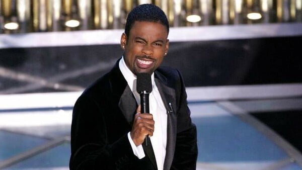 O Chris Rock, ο μαύρος παρουσιαστής των “λευκών Όσκαρ” δέχεται πιέσεις να αποχωρήσει