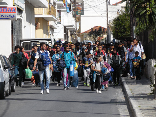 Ξεσηκώθηκαν οι πρόσφυγες στη Σάμο- Πάνω από 500 άτομα αποχώρησαν από το hotspot