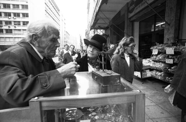 Πέριξ της Ομόνοιας. Μάρτης 1989.