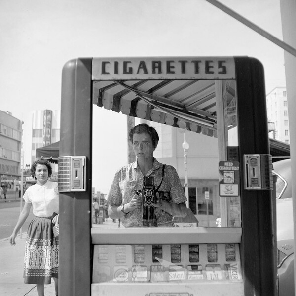 Vivian Maier, μυστηριώδης νταντά και «κρυφή» φωτογράφος