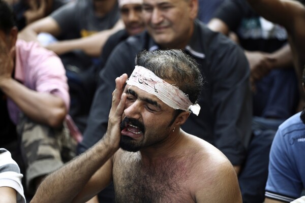 Η τελετή της Ασούρα στον Πειραιά - Το αιματηρό αυτομαστίγωμα των σιιτών μουσουλμάνων