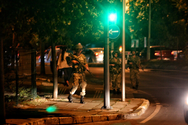 20 φωτογραφίες από την μεγάλη νύχτα της Τουρκίας