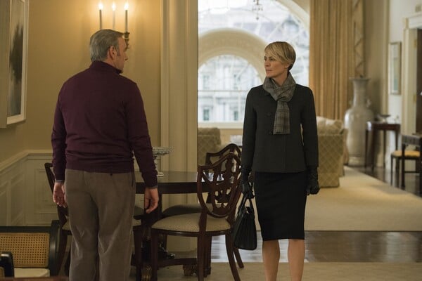 Claire Underwood: Το αληθινό παρασκήνιο της fiction γκαρνταρόμπας της