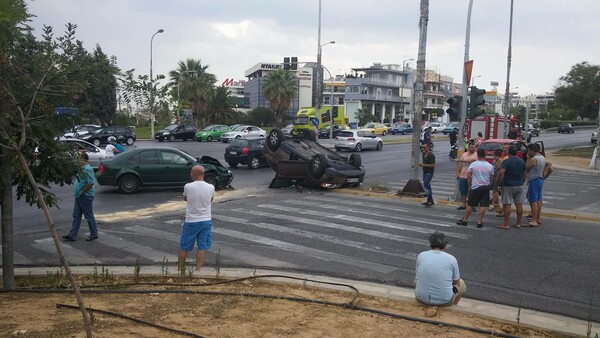 Σοβαρό τροχαίο στη Λεωφ. Βουλιαγμένης