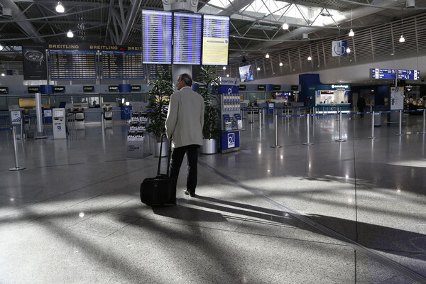 Άκαρπη η συνάντηση Σπίρτζη με τους ελεγκτές εναέριας κυκλοφορίας - Καθηλώνονται όλες οι πτήσεις από την Κυριακή