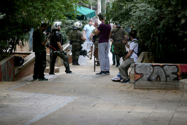 Ένοπλη ομάδα πολιτοφυλακής των Εξαρχείων εκτέλεσε τον Αιγύπτιο