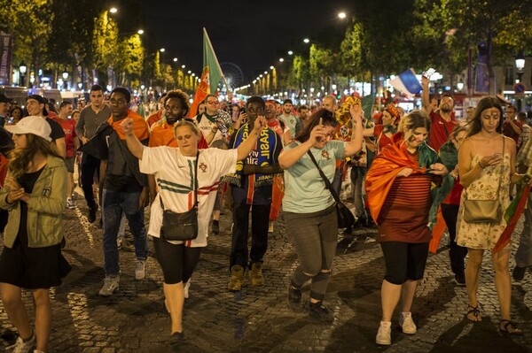 Το ξέφρενο γλέντι του θριάμβου των Πορτογάλων στο Παρίσι και οι δακρυσμένοι Γάλλοι