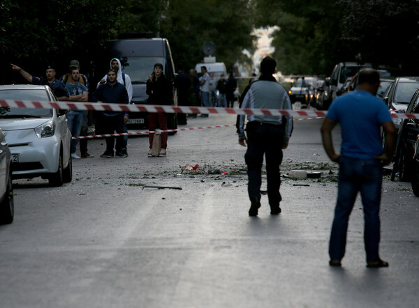 Τι ψάχνει η ΕΛ.ΑΣ για την βόμβα στα Εξάρχεια - Ποιος ήταν τελικά ο στόχος;