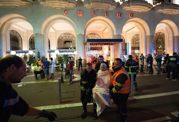 30 συγκλονιστικές φωτογραφίες από την αιματηρή επίθεση στη Νίκαια