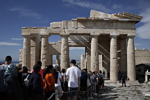 ΤτΕ: Mειωμένα τα έσοδα από τον τουρισμό το Α' εξάμηνο 2016