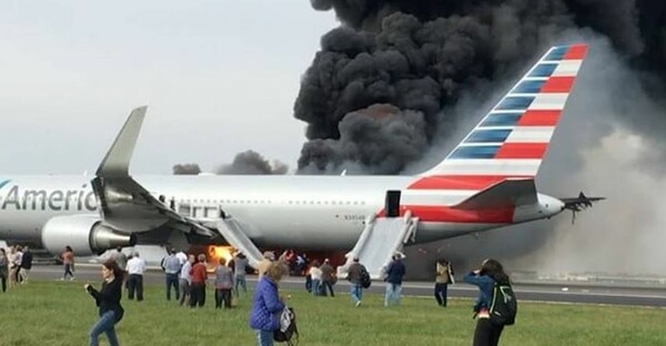 ΗΠΑ: Αεροσκάφος της American Airlines πήρε φωτιά κατά την απογείωση- Περίπου 20 άνθρωποι τραυματίστηκαν