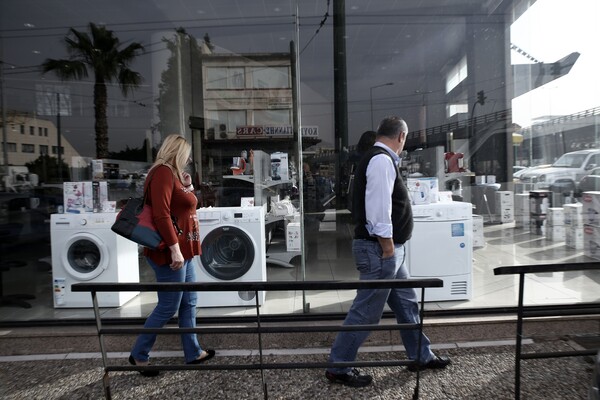 Η επανενεργοποίηση της ρύθμισης των 100 δόσεων στο "μικροσκόπιο" κυβέρνησης - θεσμών