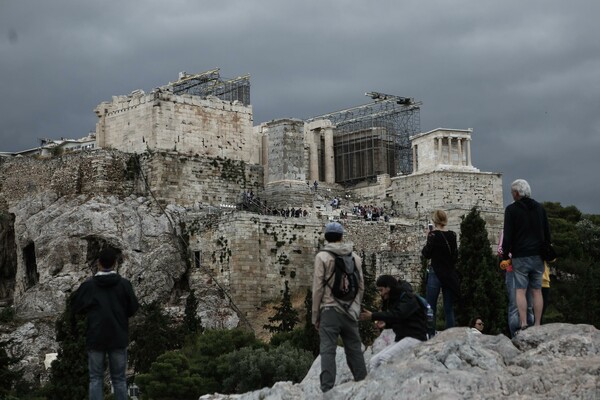 Πτωτική η φετινή πορεία των αφίξεων στον τουρισμό, στα μικρά καταλύματα