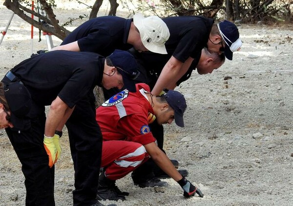 Δεκάδες οστά ζώων βρήκαν οι αστυνομικοί που αναζητούν τον Μπεν στην Κω