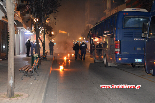 Πεδίο μάχης η Ξάνθη με αφορμή τα εγκαίνια νέων γραφείων της Χρυσής Αυγής