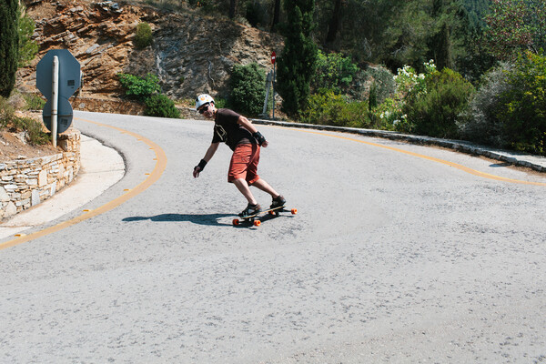 Freebord: Στροφές 360° πάνω σε έξι ρόδες